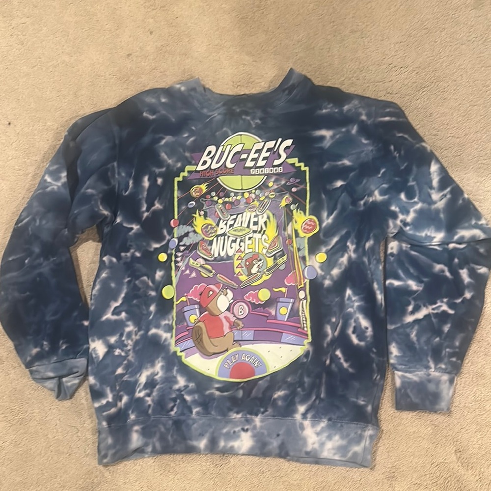 Buc-ee's Crewneck Sweater Blue Tie-Dye Graphic Sweatshirt - Medium